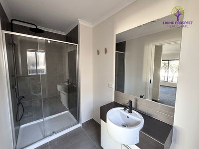 25 Haslewood Street, Point Cook