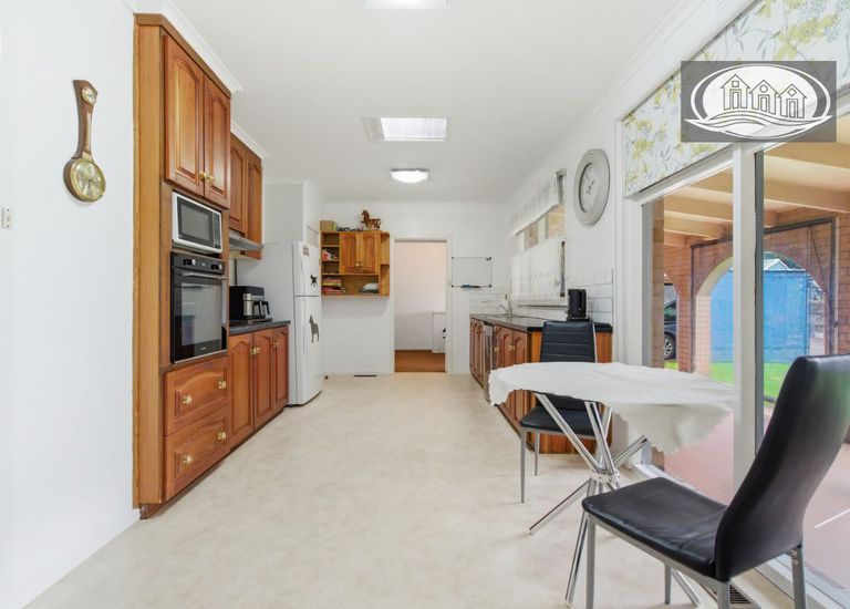 484 Bridgewater Road, Portland