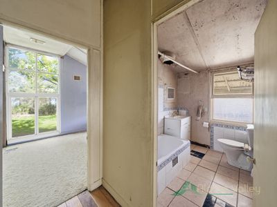 37 Freeburgh Avenue, Mount Beauty