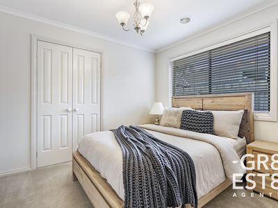 21 Ferndown Drive, Cranbourne