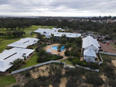 15 / 105 Old Coast Road, Pelican Point