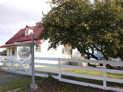 8205 Channel Highway, Cradoc