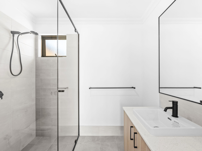 2 Lowan Street, Thornlie