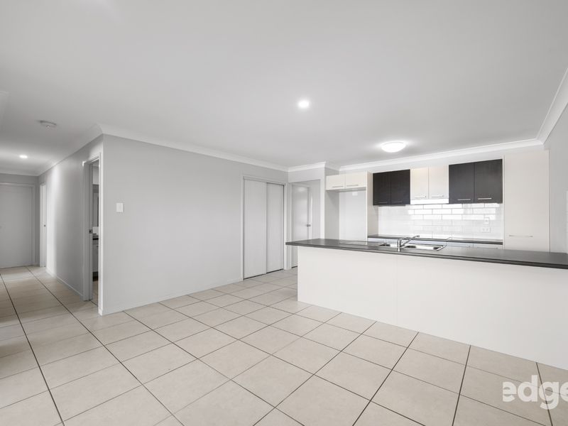 2 / 15 Pemswood Close, Deebing Heights
