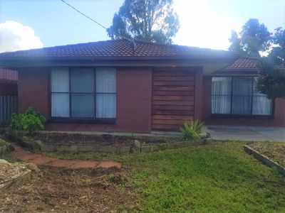 10 Larsen Street, Mooroopna