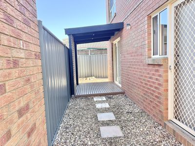 20 Bow Crescent, Manor Lakes