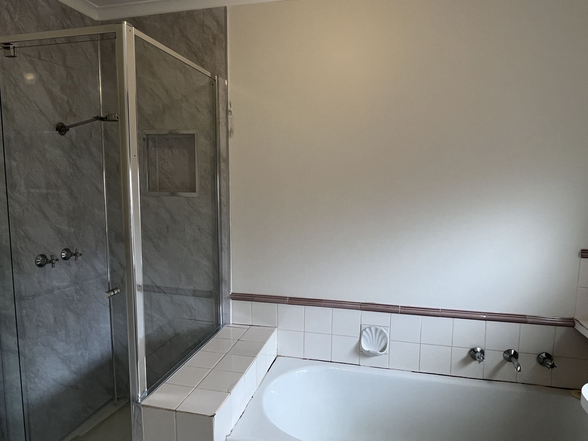 7 Telstar Court, Whittington