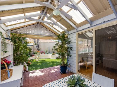 3A Henton Place, Heathridge