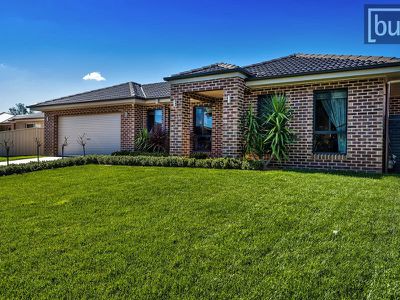 11 Silkyoak Ct, East Albury