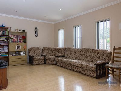 Unit 1 / 159 Gladstone Road, Dandenong North