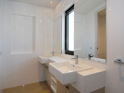 2/8 Sorrento Street, North Beach