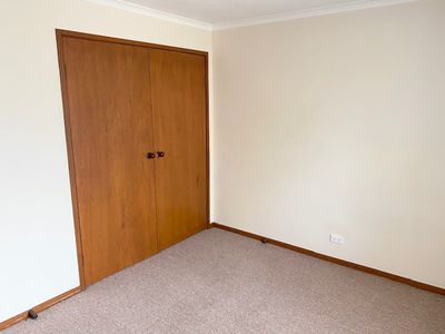 2 / 10 Sinns Avenue, Werribee