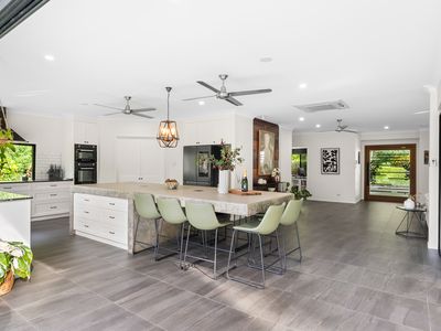 42-44 Osprey Close, Bayview Heights