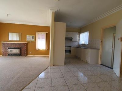 1 / 8 Colonel Street, Clayton