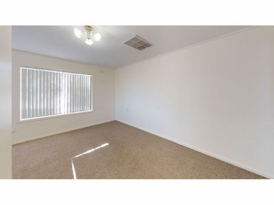 102 Myall Street, Dubbo