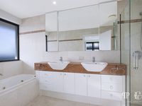 A10 / 100 Bowen Terrace, New Farm