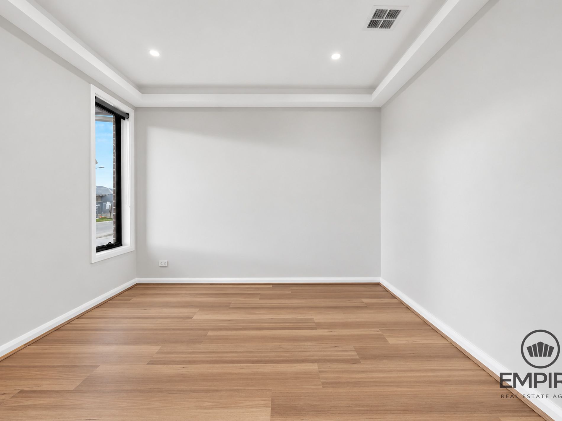 21 Skylark Avenue, Officer