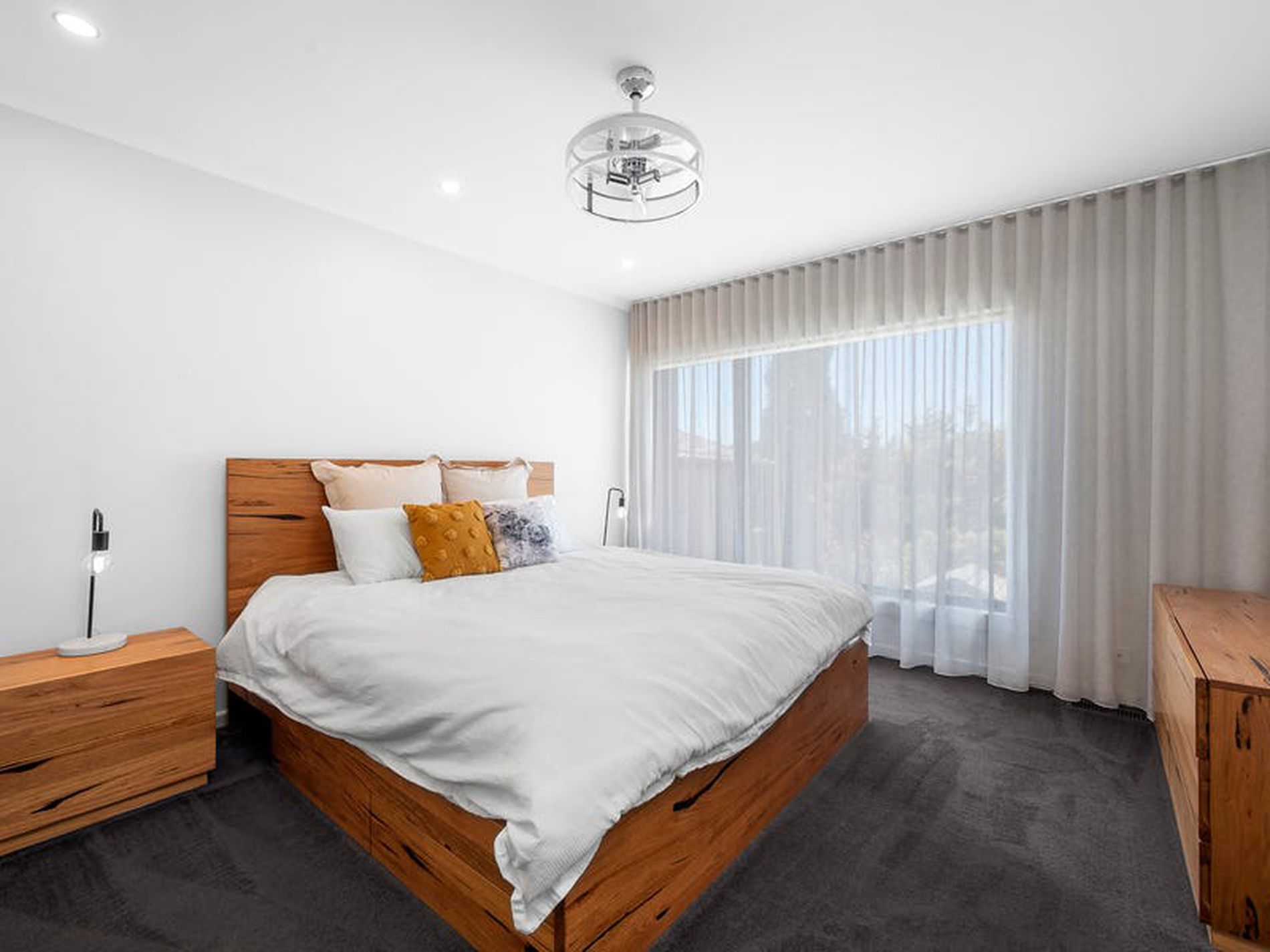 35 Queens Road, Newtown