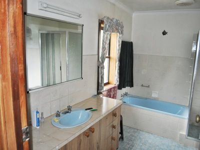 Kywong-Howlong Road, Brocklesby