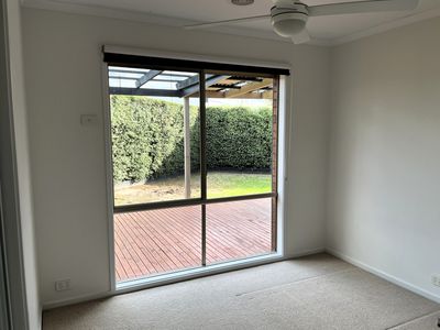 8 Trixia Place, Leopold
