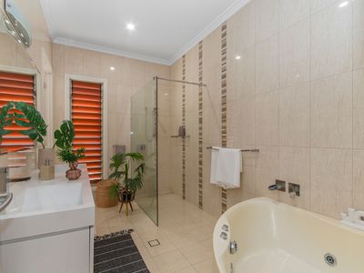 20 The Point, Castle Hill