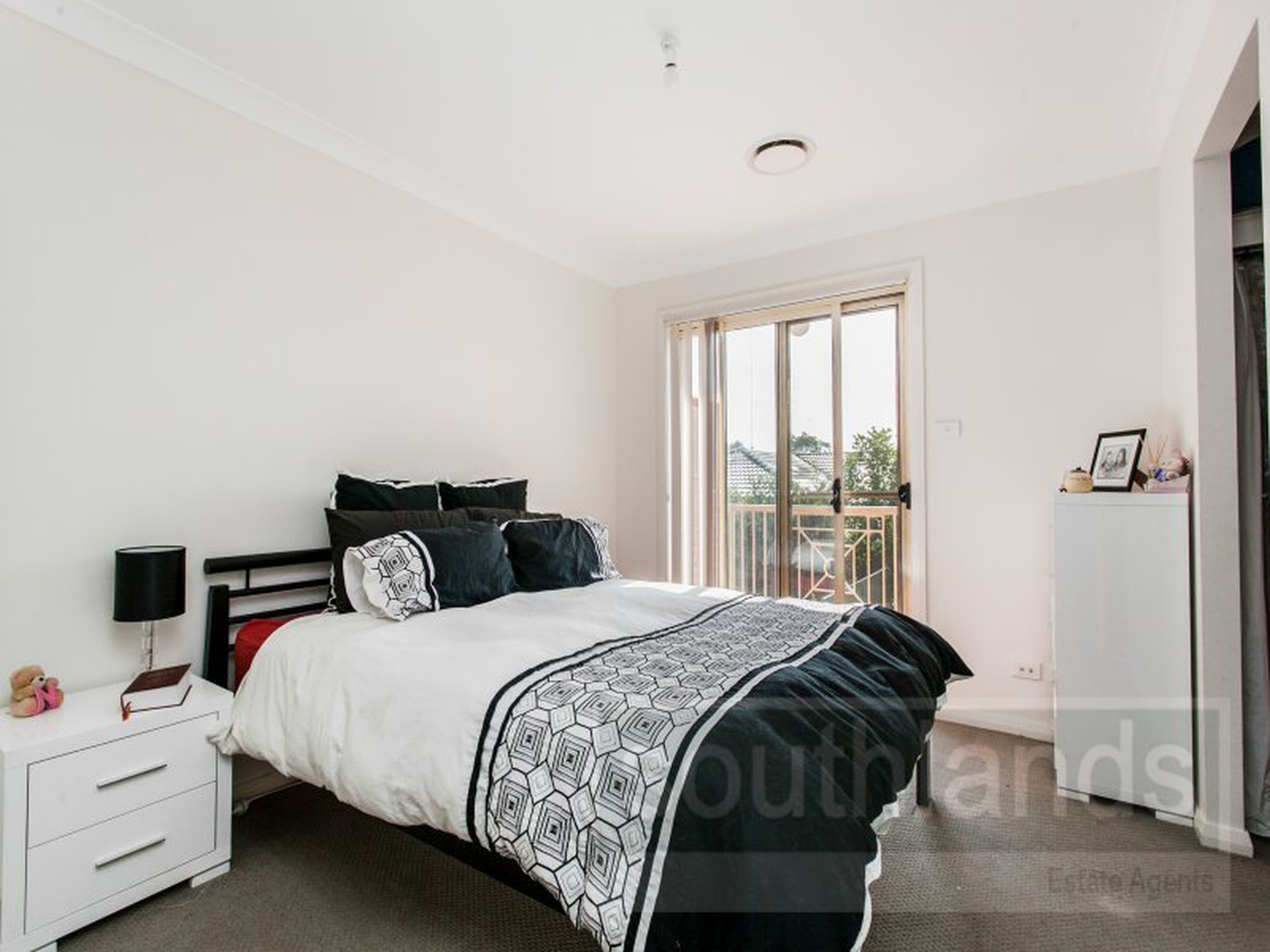15B Tarrabundi Drive, GLENMORE PARK