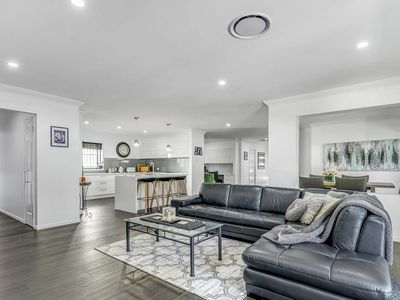 9 Snowy River Circuit, Forest Lake