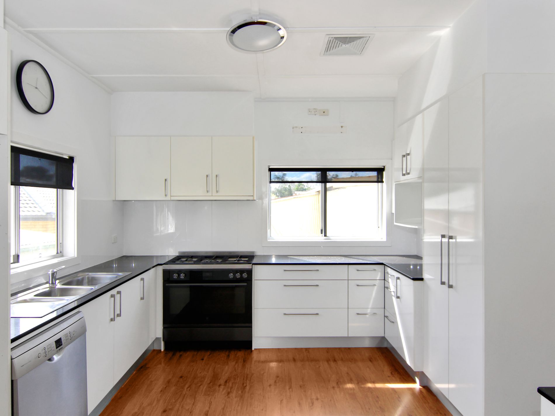 33 Strand Street, Forster