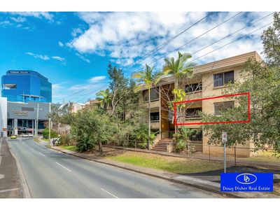 1 / 4 Augustus Street, Toowong