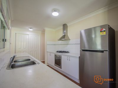 5 Daffodil Court, Dubbo