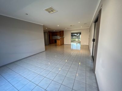 28 BIRDIE STREET, Wodonga