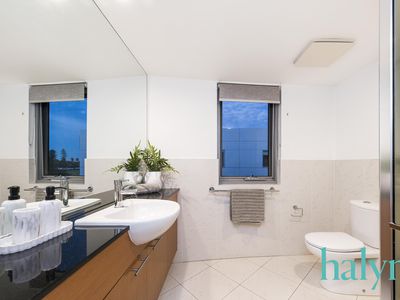 10 / 132 Terrace Road, Perth