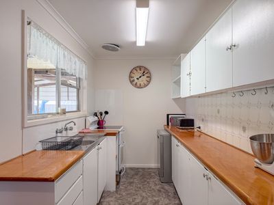 5 Harrison Crescent, Swan Hill