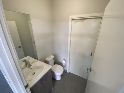 1 / 24 Tamarind Crescent, Werribee