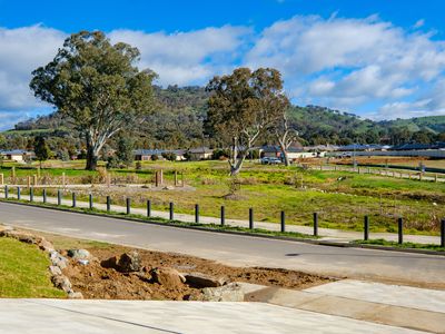 24 ASHBURTON CIRCUIT , Wodonga