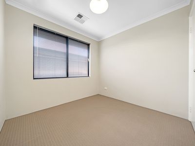 5 Mystery Road, Banksia Grove