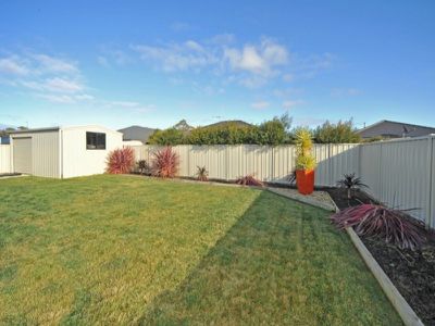 17 O'Neill Court, Epsom