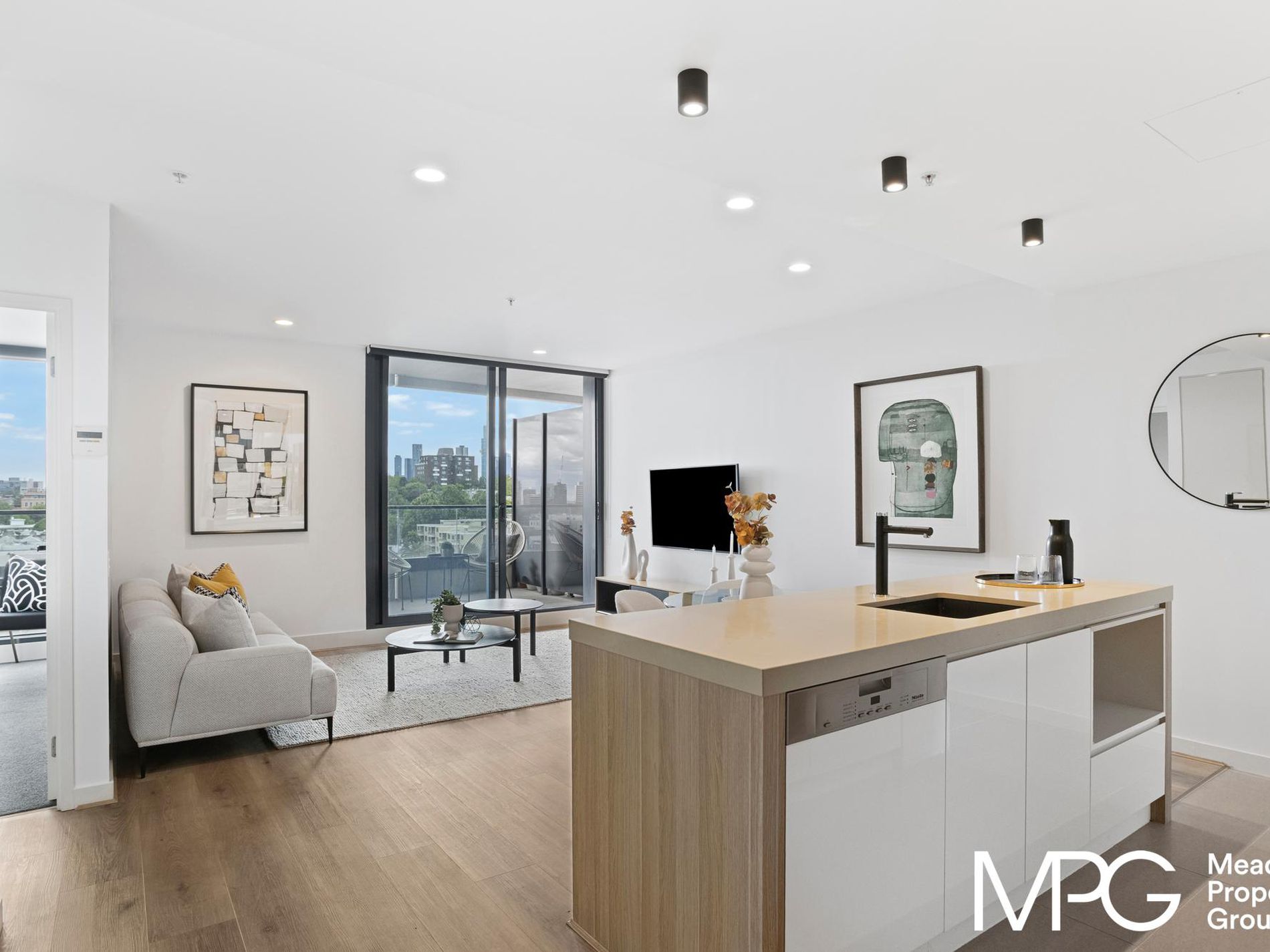 1102 / 3 Yarra Street, South Yarra