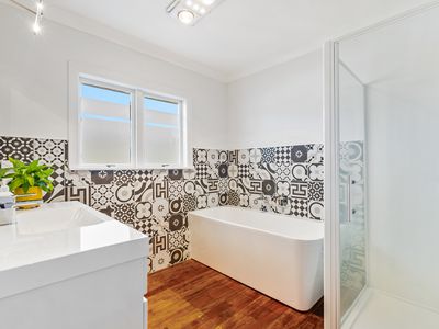 6 Helga Crescent, Te Atatu Peninsula