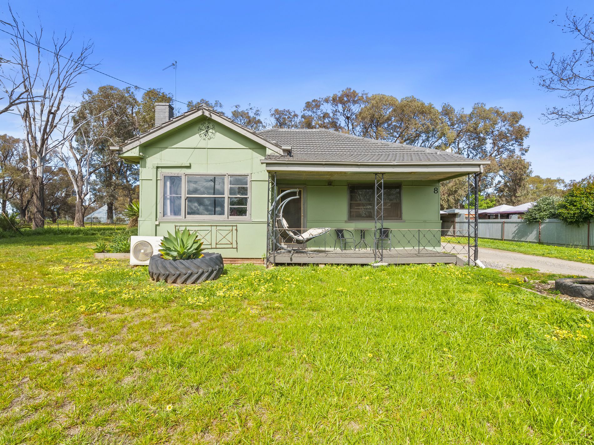 8 Osborne Street, Finley