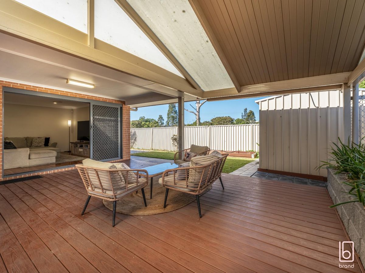 37 Grasstree Avenue, Woongarrah