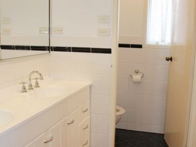 28 Caines Crescent, St Marys