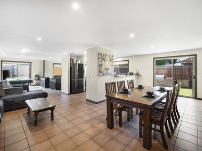 5 Rowen Court, Cranbourne North