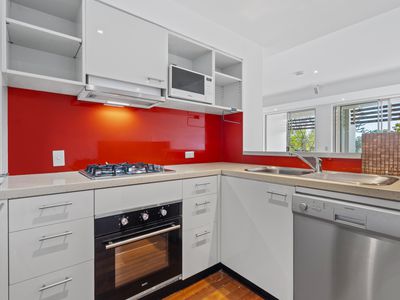 4 / 600 GLADES DRIVE, Robina