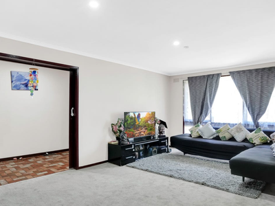 38 Warringa Crescent, Hoppers Crossing
