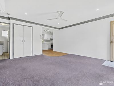 2 / 20 Jeffries Street, The Range