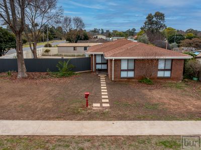 1 Hawkins Street, Howlong