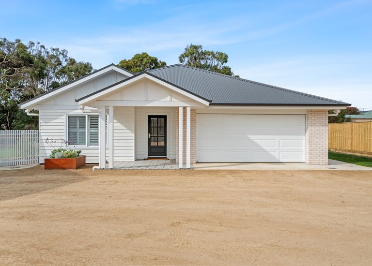 28B Burvilles Road, Portland