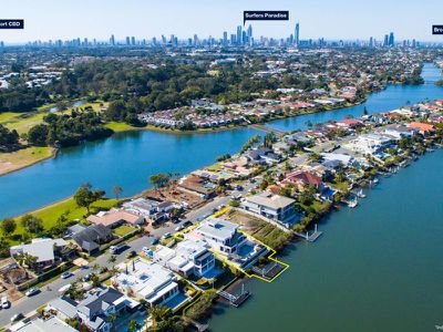 90 Cabana Boulevard, Benowa Waters