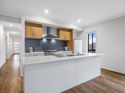 50 Goldfinch Road, Winter Valley